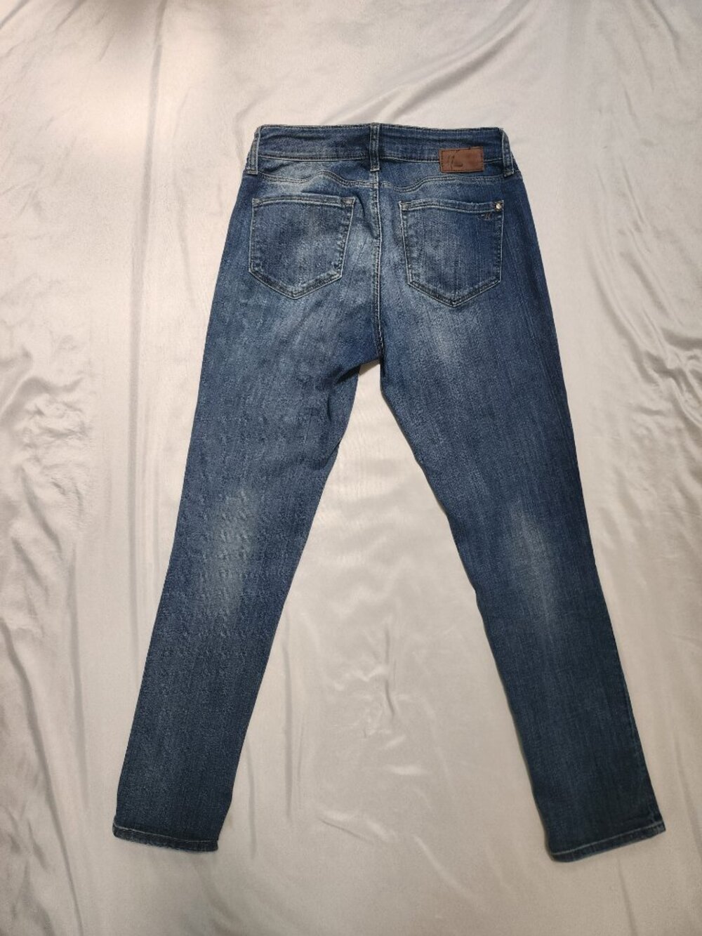 Mavi Angie Mid Rise Slim Straight Distressed Jeans Women's Size 27 - Picture 10 of 12